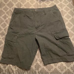 Men’s Old Navy cargo shorts gray size 38